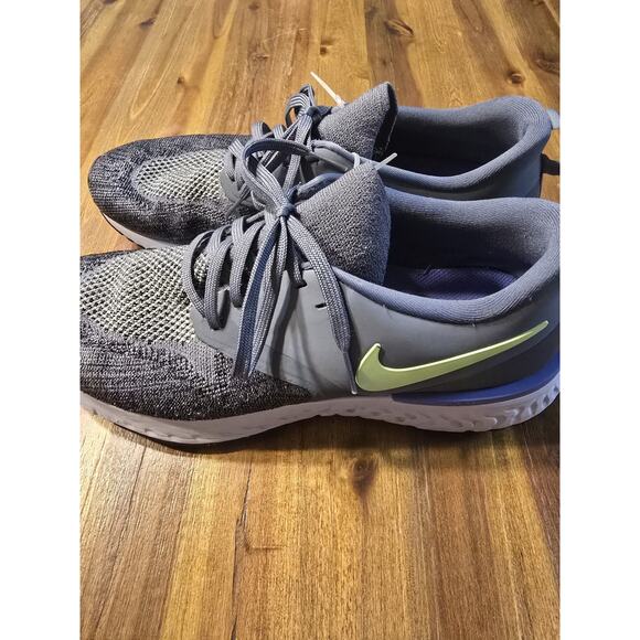 Nike Odyssey React 2 Flyknit Gray Mens Sz 10 Running Shoes Sneakers AH1015-401 - Picture 1 of 10